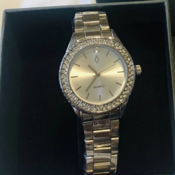 🌺HOST PICK🌺 ♥️ Nic&Syd Women’s DIVA Watch with Swarovski Crystals, Silver - Picture 3 of 12